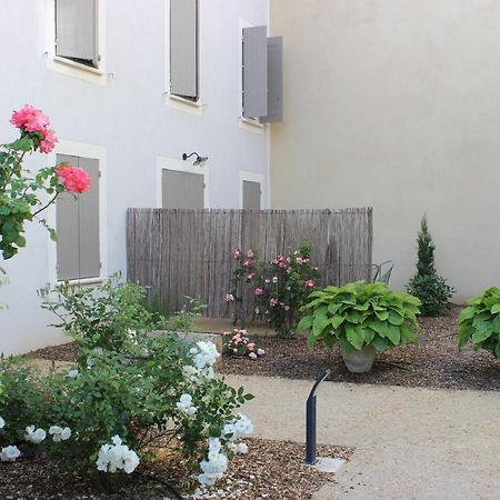 Entre Les Sorgues Ardoise Apartamento LʼIsle-sur-la-Sorgue Exterior foto