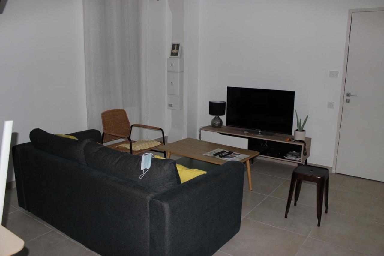 Entre Les Sorgues Ardoise Apartamento LʼIsle-sur-la-Sorgue Exterior foto