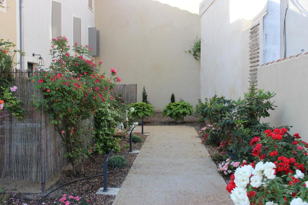 Entre Les Sorgues Ardoise Apartamento LʼIsle-sur-la-Sorgue Exterior foto